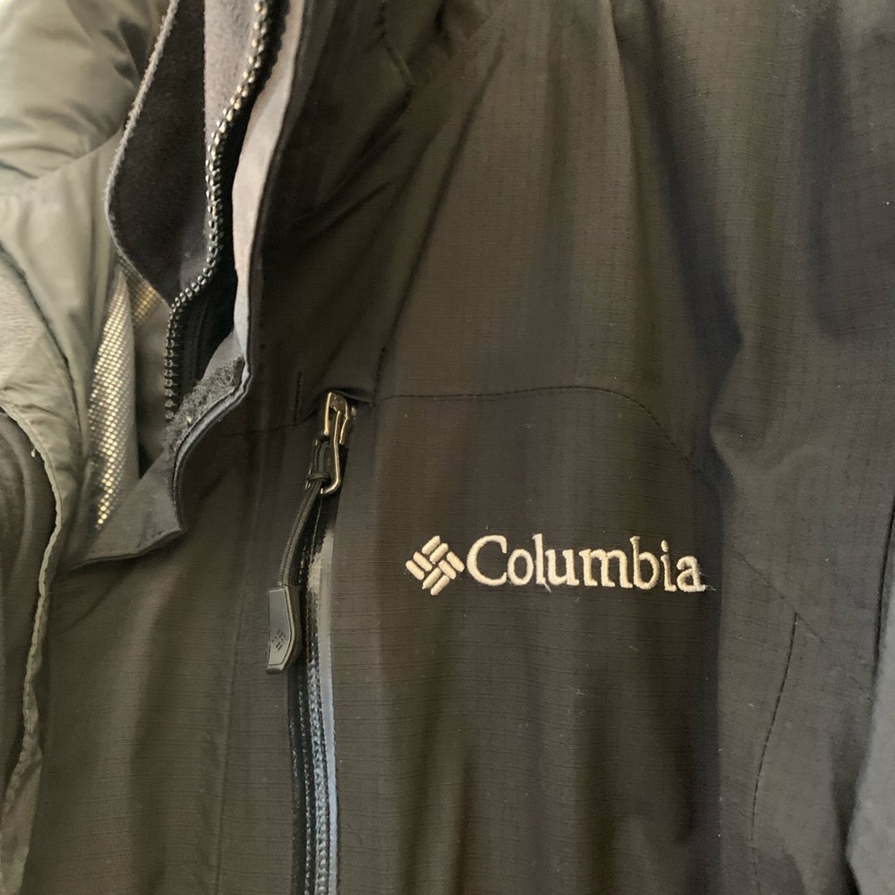 Columbia Layered Men’s Winter Jacket - Picture 4 of 5